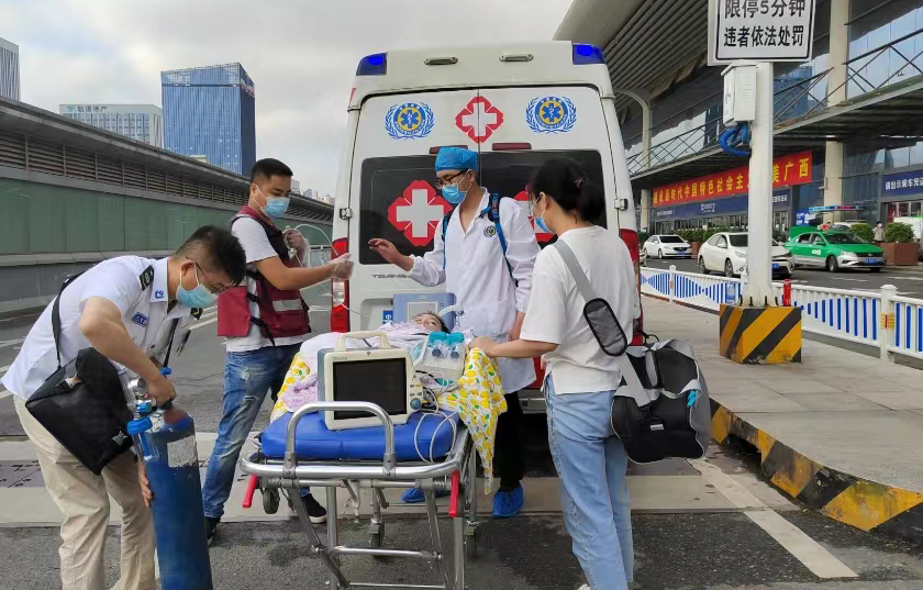 靖安县救护车出租公司