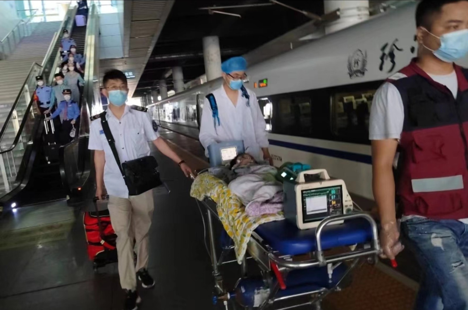 靖安县高铁转运公司